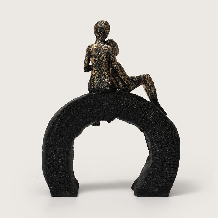 Lovers Sitting on a  Base - Showpiece