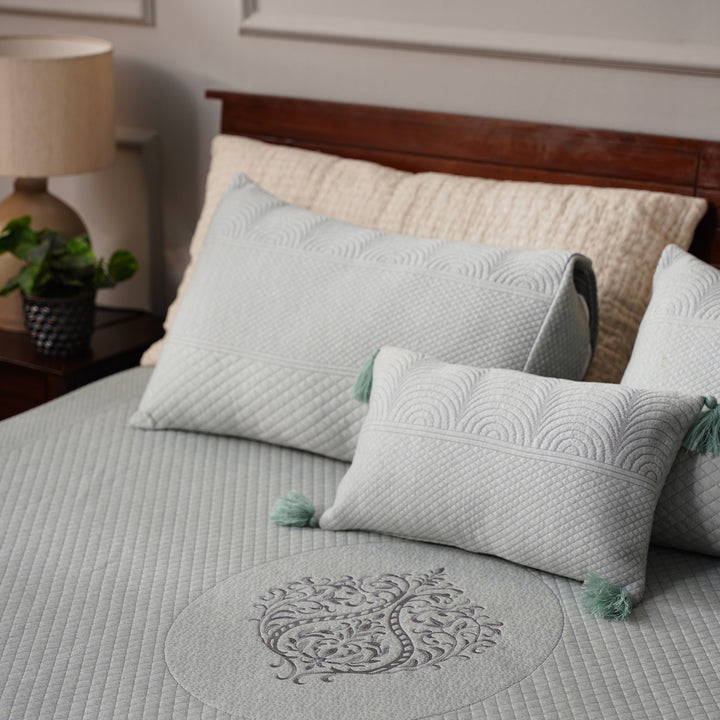 Solace Double Bed Cover with 2 Pillow Cover and 1 highlighter cushion - Seagreen