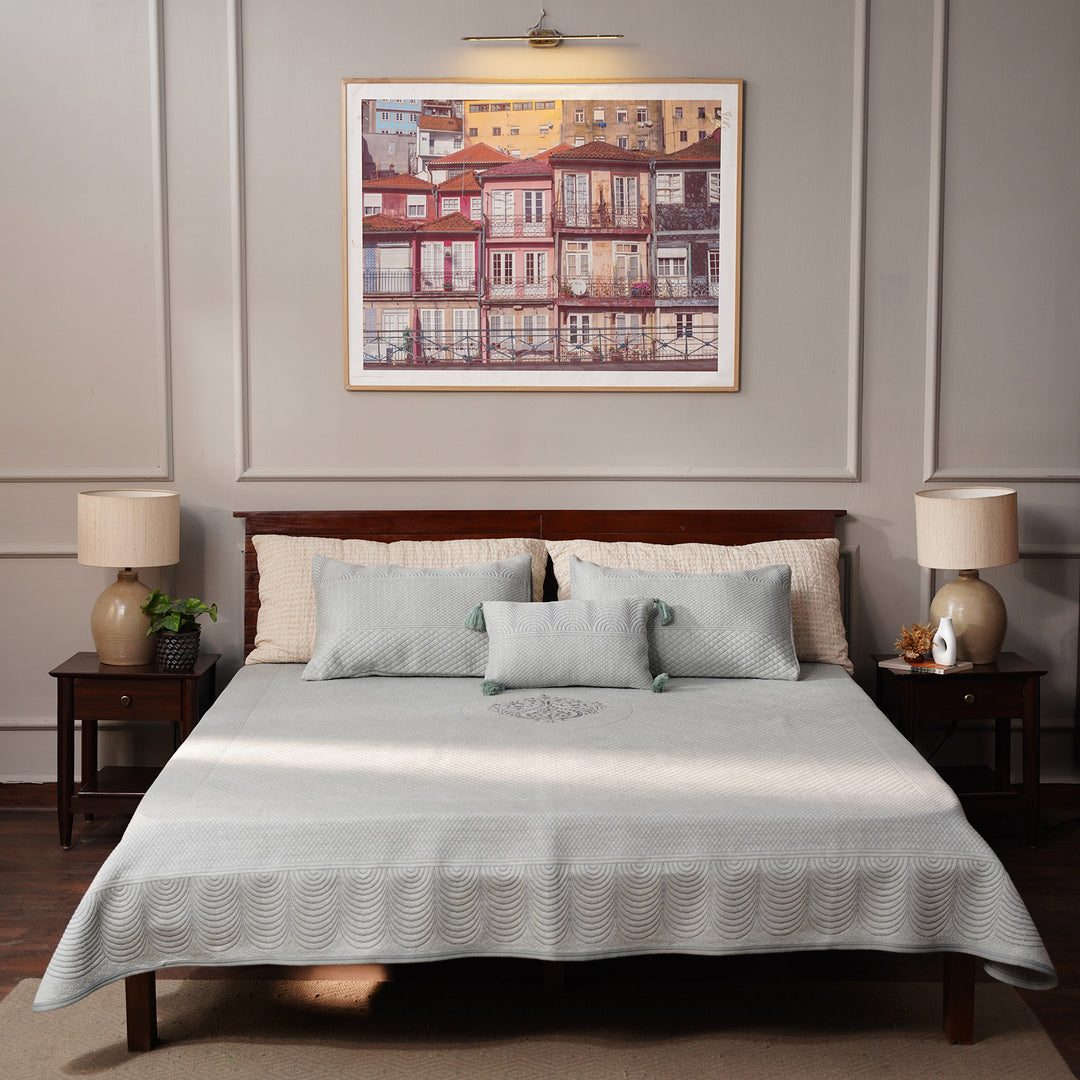 Solace Double Bed Cover with 2 Pillow Cover and 1 highlighter cushion - Seagreen