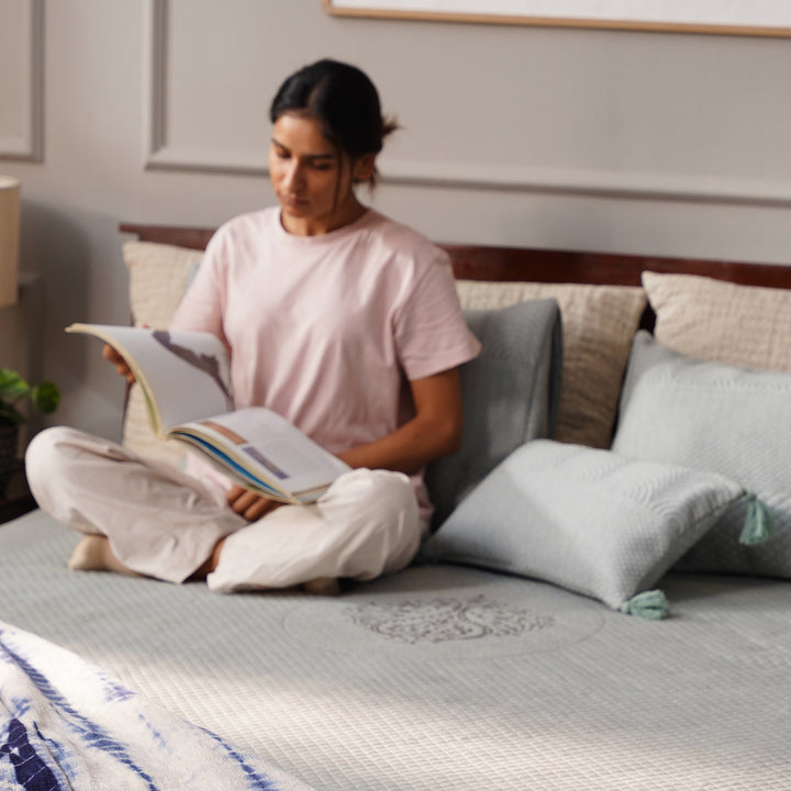 Solace Double Bed Cover with 2 Pillow Cover and 1 highlighter cushion - Seagreen