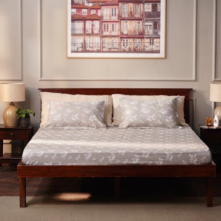 Vogue Leaves Double Bedsheet (108x108) with 2 Pillow Covers