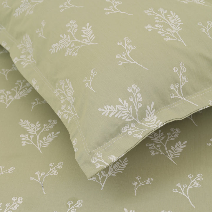 Vogue Leaves Double Bedsheet (108x108) with 2 Pillow Covers